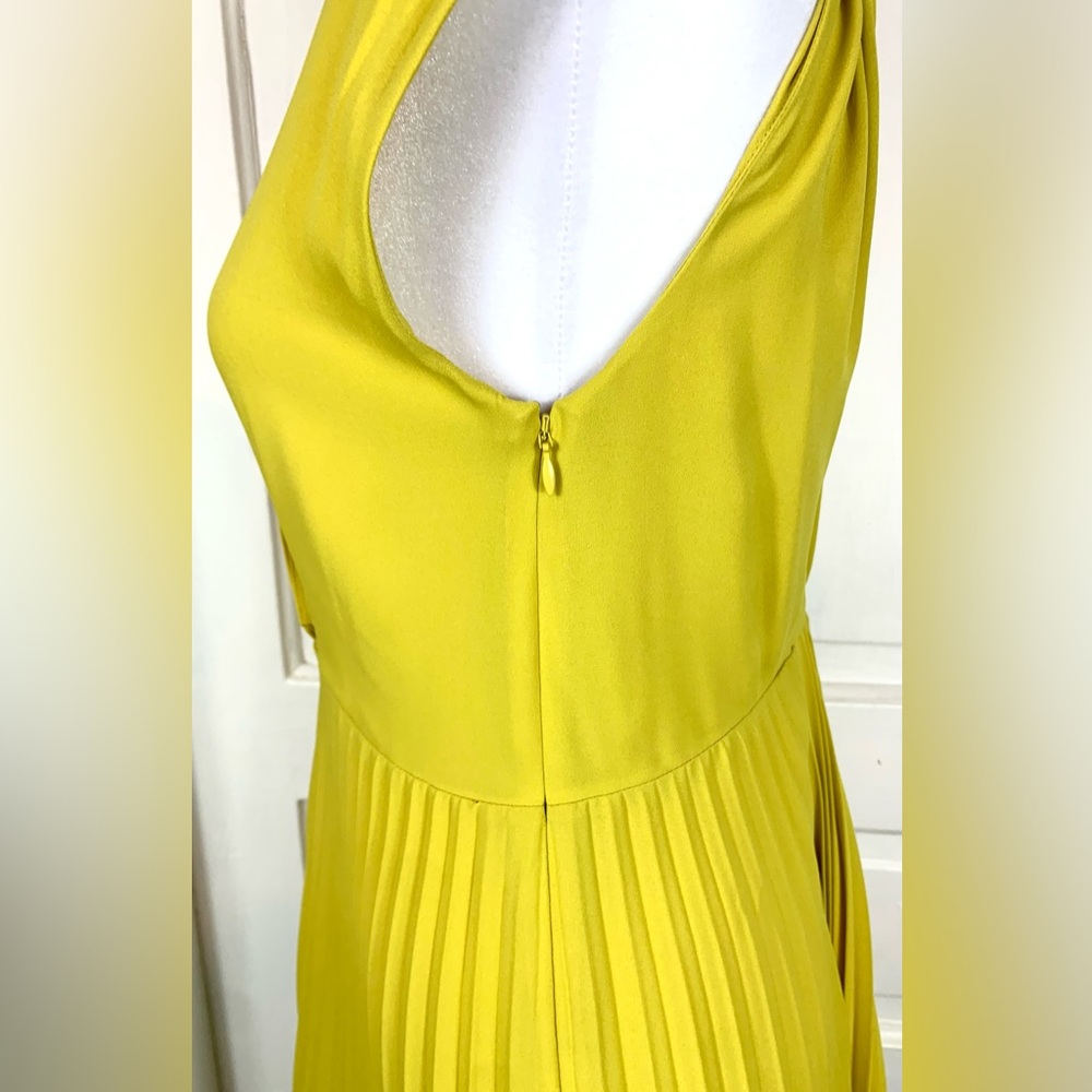 Vince Twist Front Pleated Midi Dress - Vneck - Sleeveless - Vback - Size 6 - Picture 10 of 12